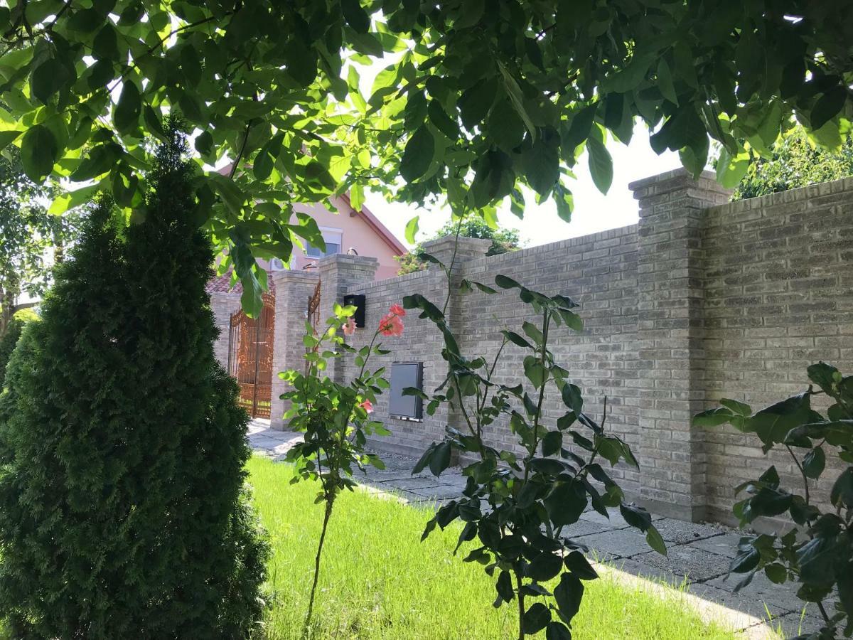 Eden Apartman Algyo Exteriér fotografie